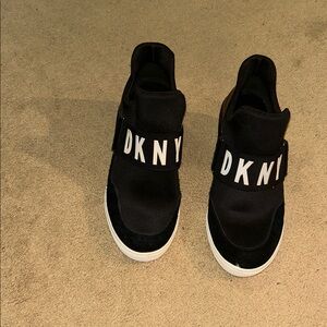 DKNY Black and White Logo Strap Kids Sneakers